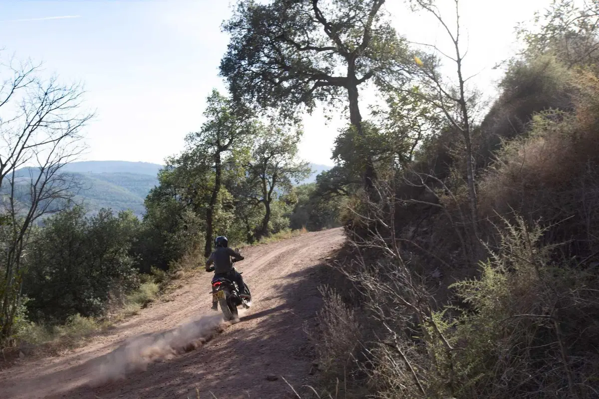 Triumph Scrambler 400 X TEST: come si guida su strada e in fuoristrada. Pro e contro! [VIDEO & GALLERY] (3)