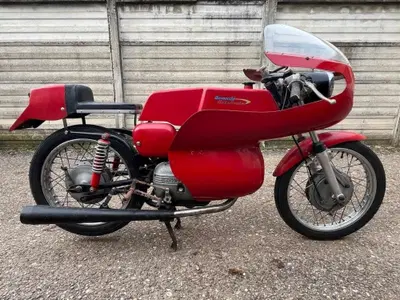 Aermacchi Harley-Davidson Ala Blu d'epoca
