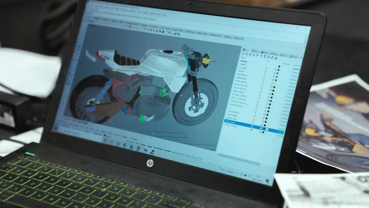 Ecco come una Royal Enfield Shotgun 650 diventa una star su Netflix (6)