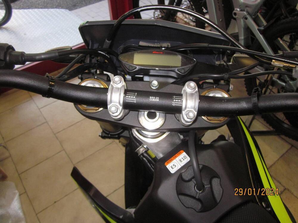 Fantic Motor XE 125 Black Edition (2024) (5)