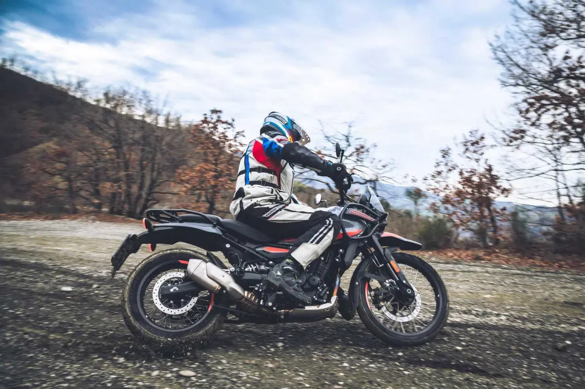 Royal Enfield HIMALAYAN 452: è davvero migliorata in tutto? Il nostro LONG TEST (10)