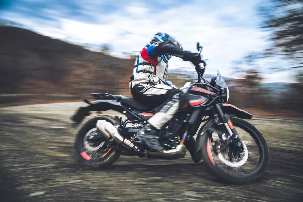 Royal Enfield HIMALAYAN 452: è davvero migliorata in tutto? Il nostro LONG TEST (16)