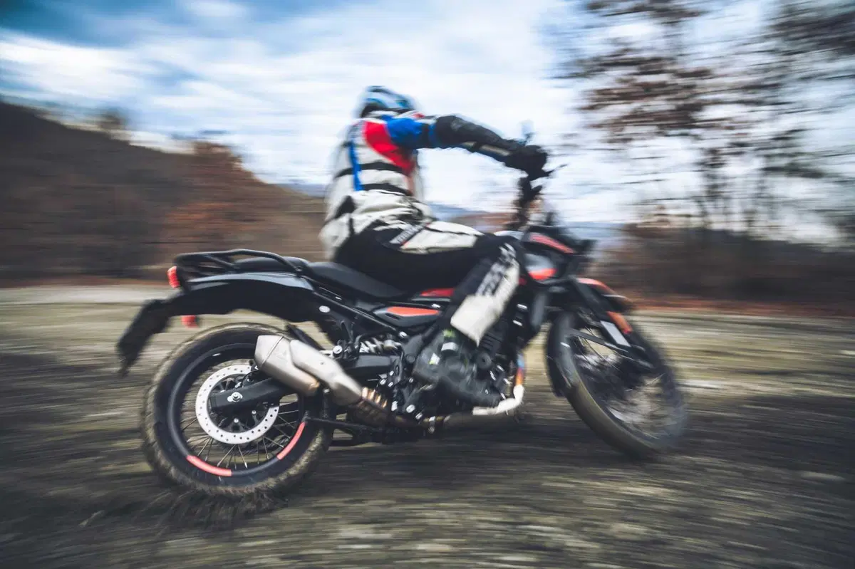 Royal Enfield HIMALAYAN 452: è davvero migliorata in tutto? Il nostro LONG TEST (17)