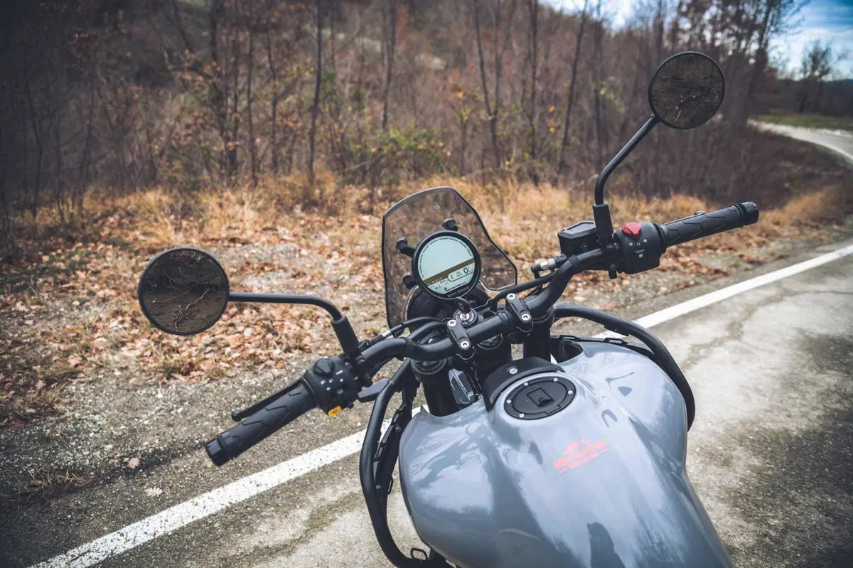 Royal Enfield HIMALAYAN 452: è davvero migliorata in tutto? Il nostro LONG TEST (21)