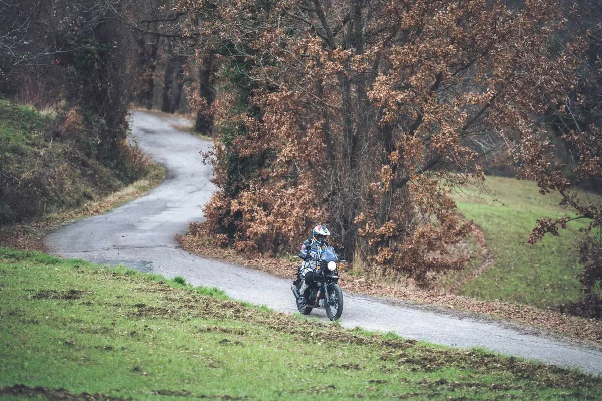 Royal Enfield HIMALAYAN 452: è davvero migliorata in tutto? Il nostro LONG TEST (40)
