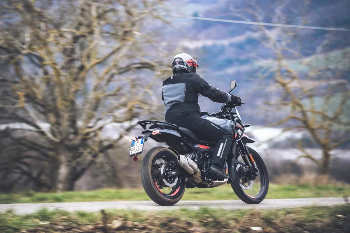 Royal Enfield HIMALAYAN 452: è davvero migliorata in tutto? Il nostro LONG TEST (47)