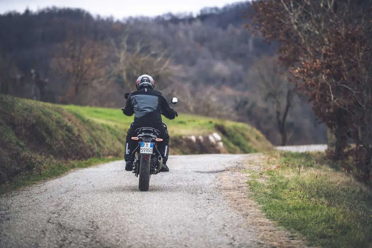 Royal Enfield HIMALAYAN 452: è davvero migliorata in tutto? Il nostro LONG TEST (50)