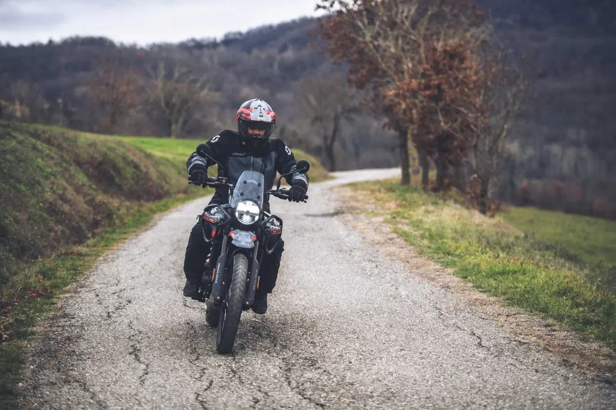 Royal Enfield HIMALAYAN 452: è davvero migliorata in tutto? Il nostro LONG TEST (51)