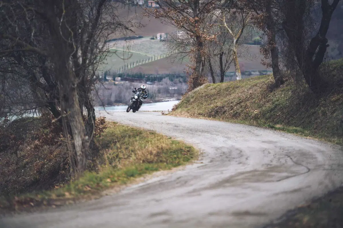 Royal Enfield HIMALAYAN 452: è davvero migliorata in tutto? Il nostro LONG TEST (54)