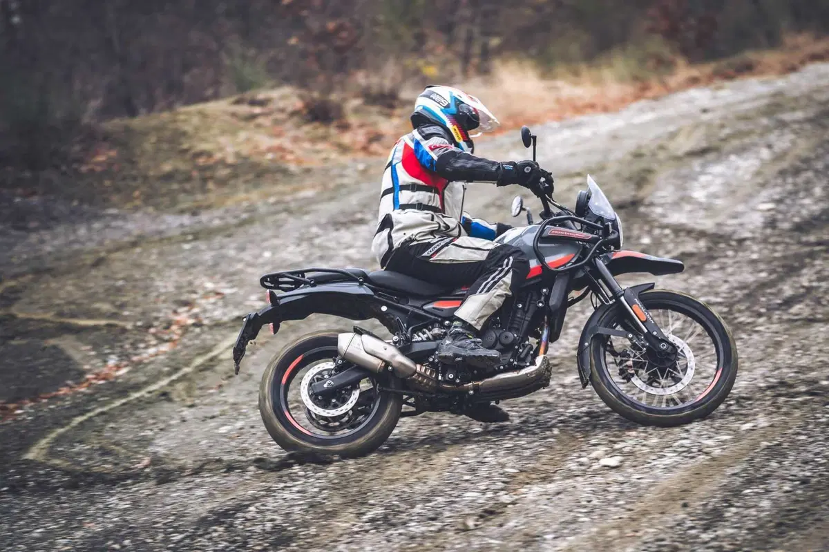 Royal Enfield HIMALAYAN 452: è davvero migliorata in tutto? Il nostro LONG TEST (72)