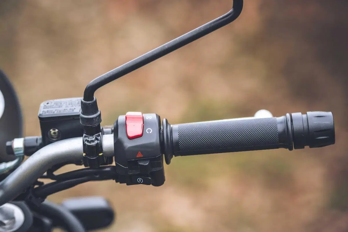 Royal Enfield HIMALAYAN 452: è davvero migliorata in tutto? Il nostro LONG TEST (100)