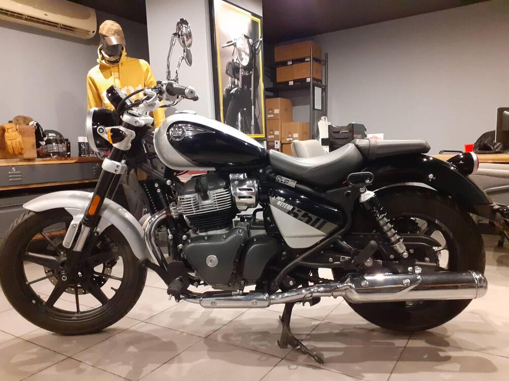 Royal Enfield Super Meteor 650 (2023 - 24) (2)