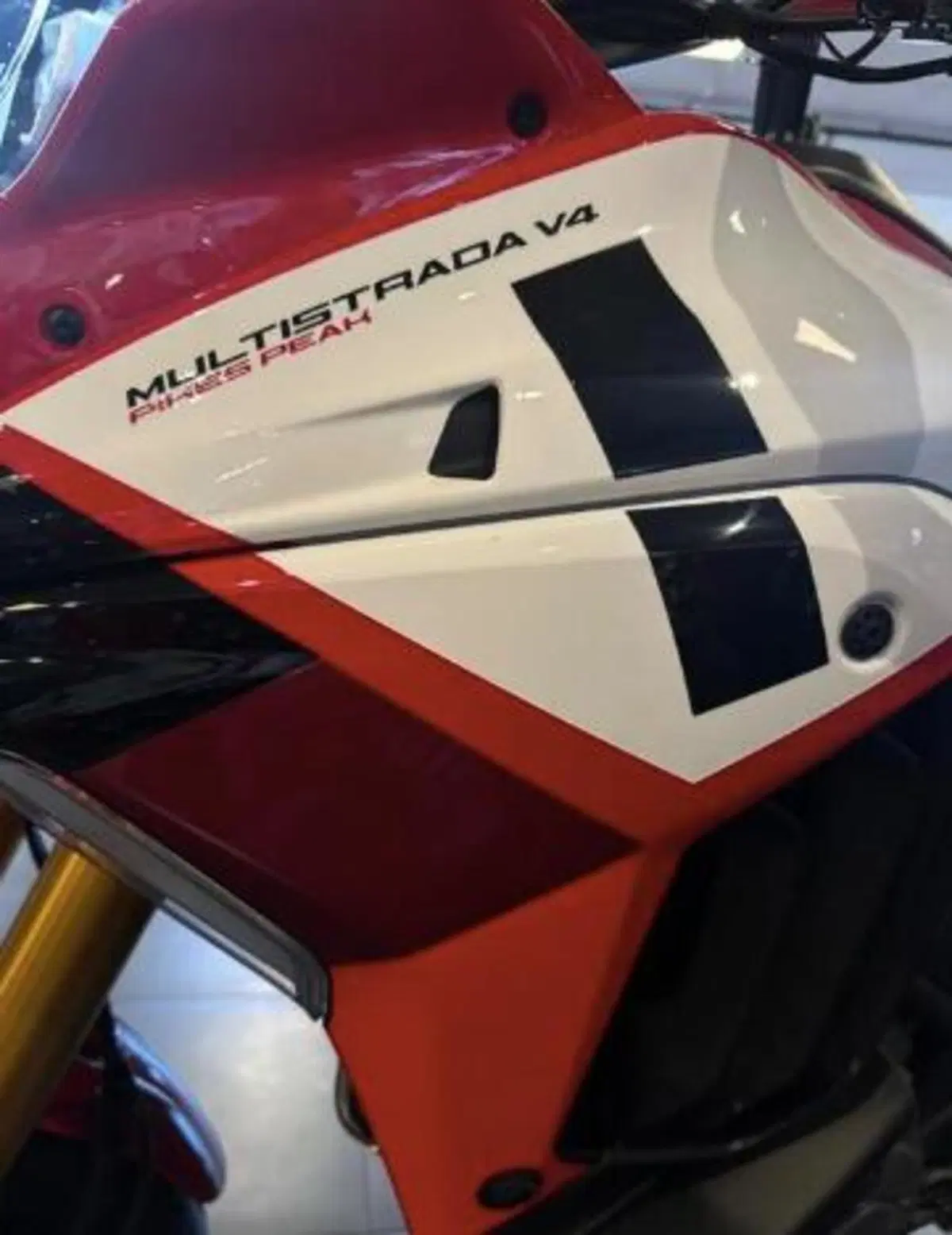 Ducati Multistrada V4 Pikes Peak: l'usato del giorno di Moto.it (11)