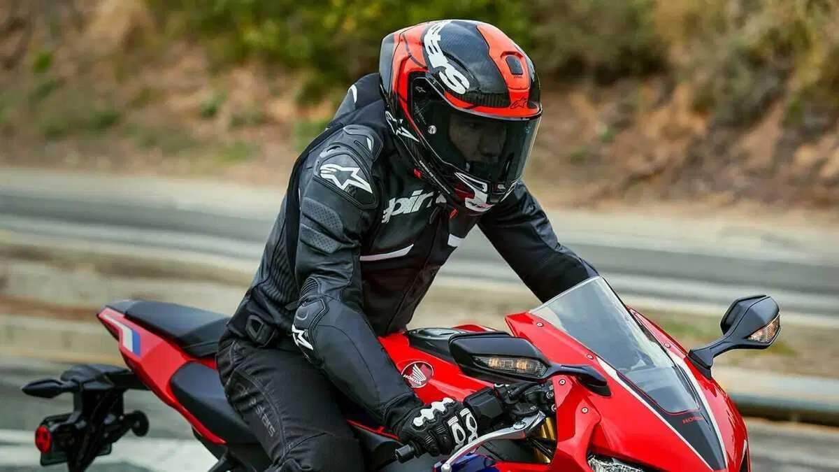 Supertech R10: tutte le novità del casco da corsa di Alpinestars [VIDEO E GALLERY] (8)