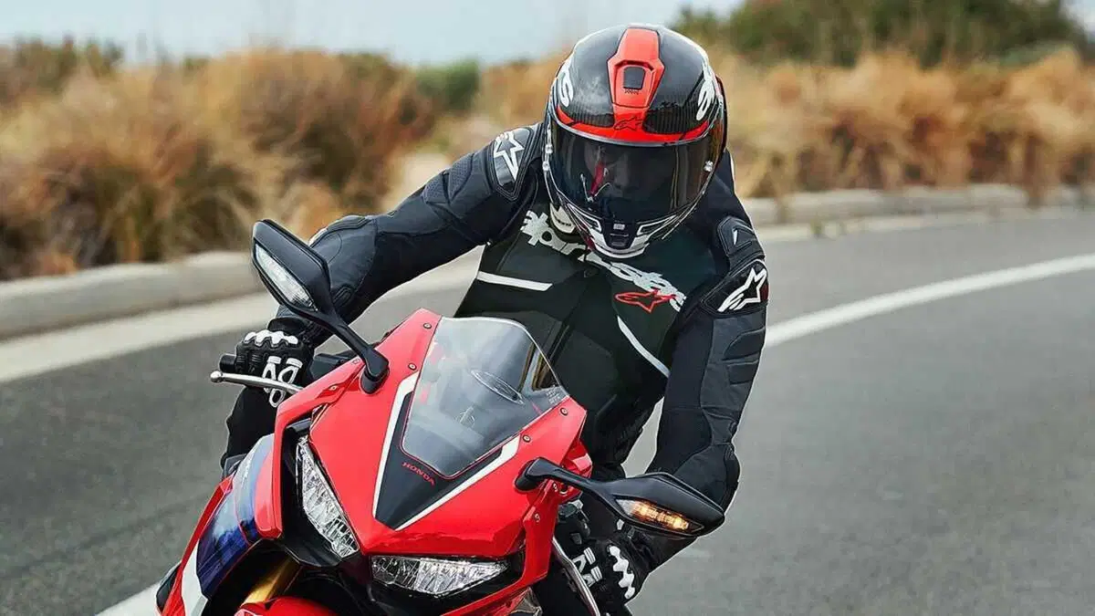 Supertech R10: tutte le novità del casco da corsa di Alpinestars [VIDEO E GALLERY] (7)