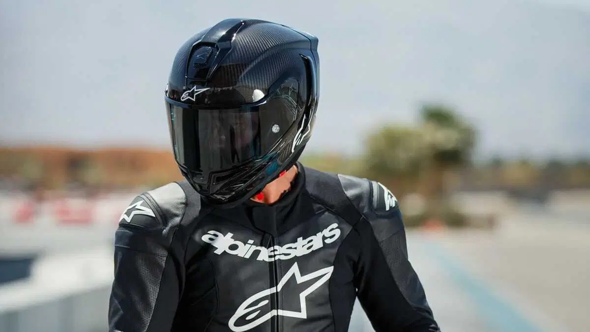 Supertech R10: tutte le novità del casco da corsa di Alpinestars [VIDEO E GALLERY]