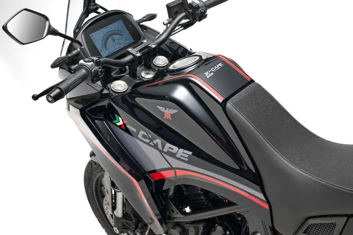 Moto Morini: la X-Cape Black Ebony arriva in concessionaria