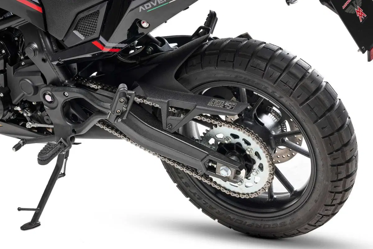 Moto Morini: la X-Cape Black Ebony arriva in concessionaria (12)