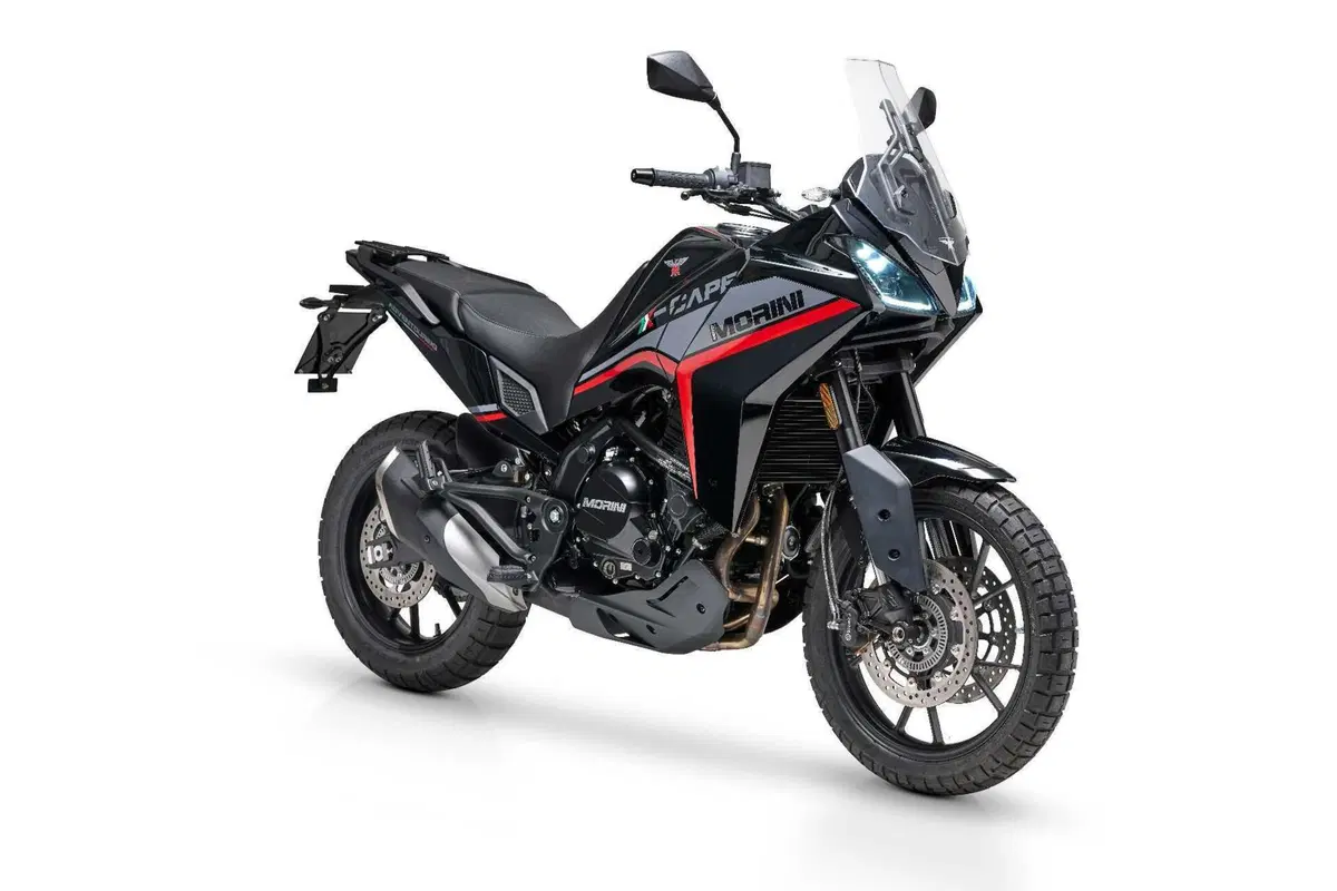 Moto Morini: la X-Cape Black Ebony arriva in concessionaria