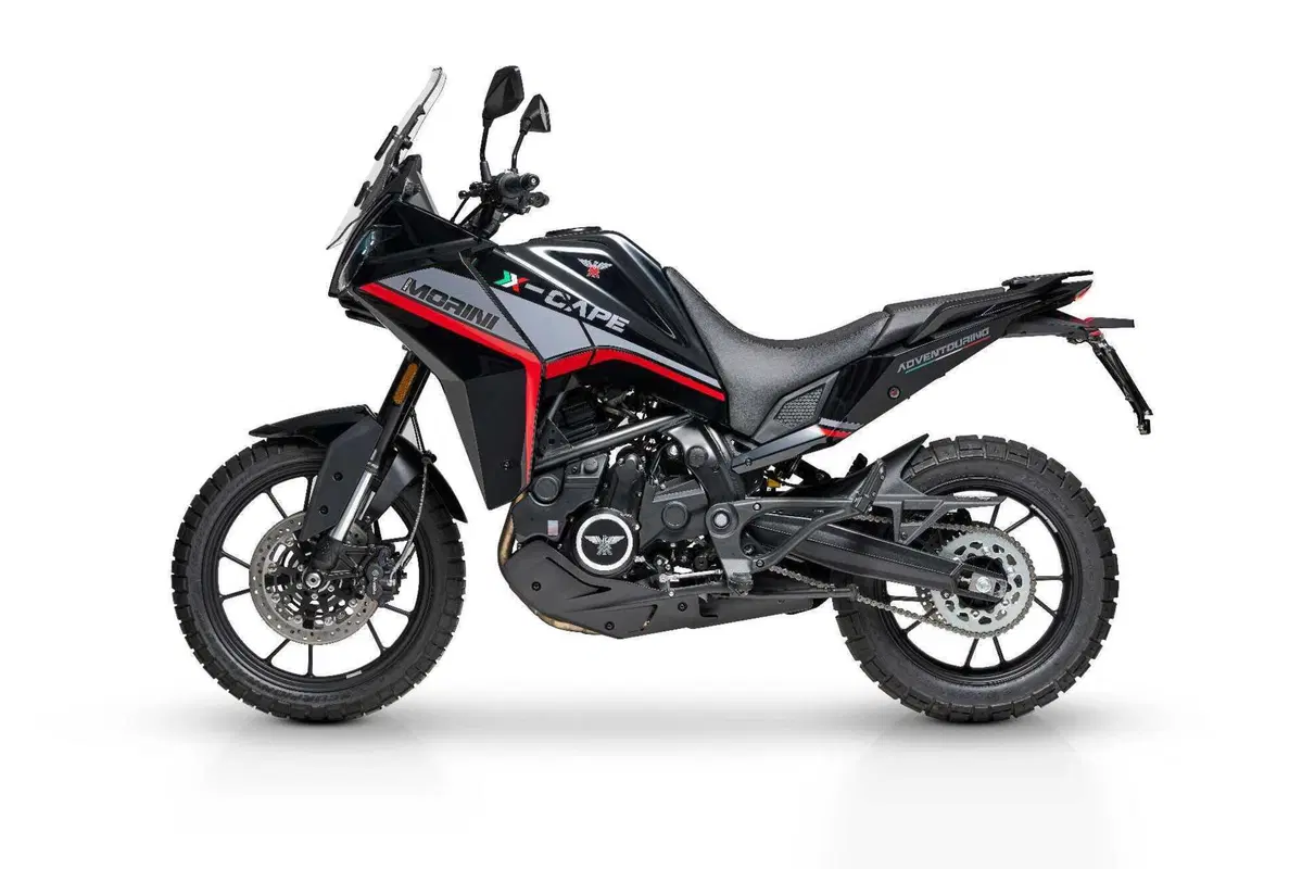 Moto Morini: la X-Cape Black Ebony arriva in concessionaria (8)