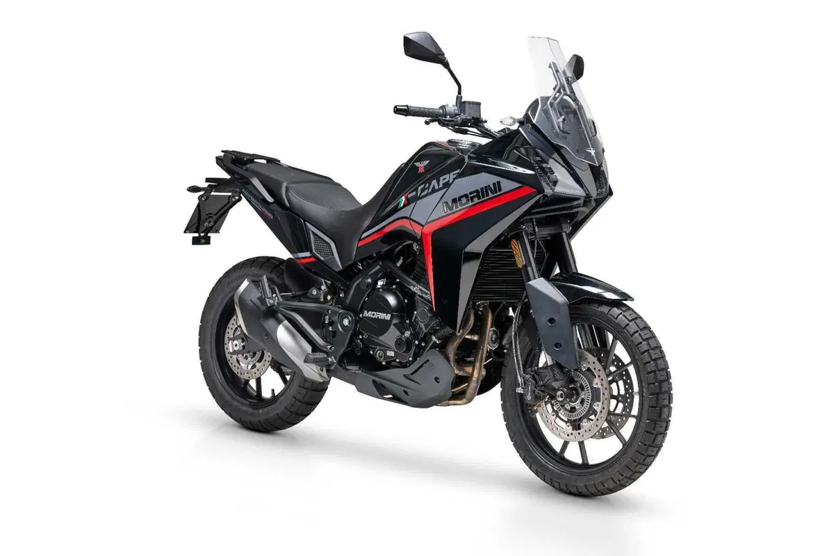 Moto Morini: la X-Cape Black Ebony arriva in concessionaria (11)