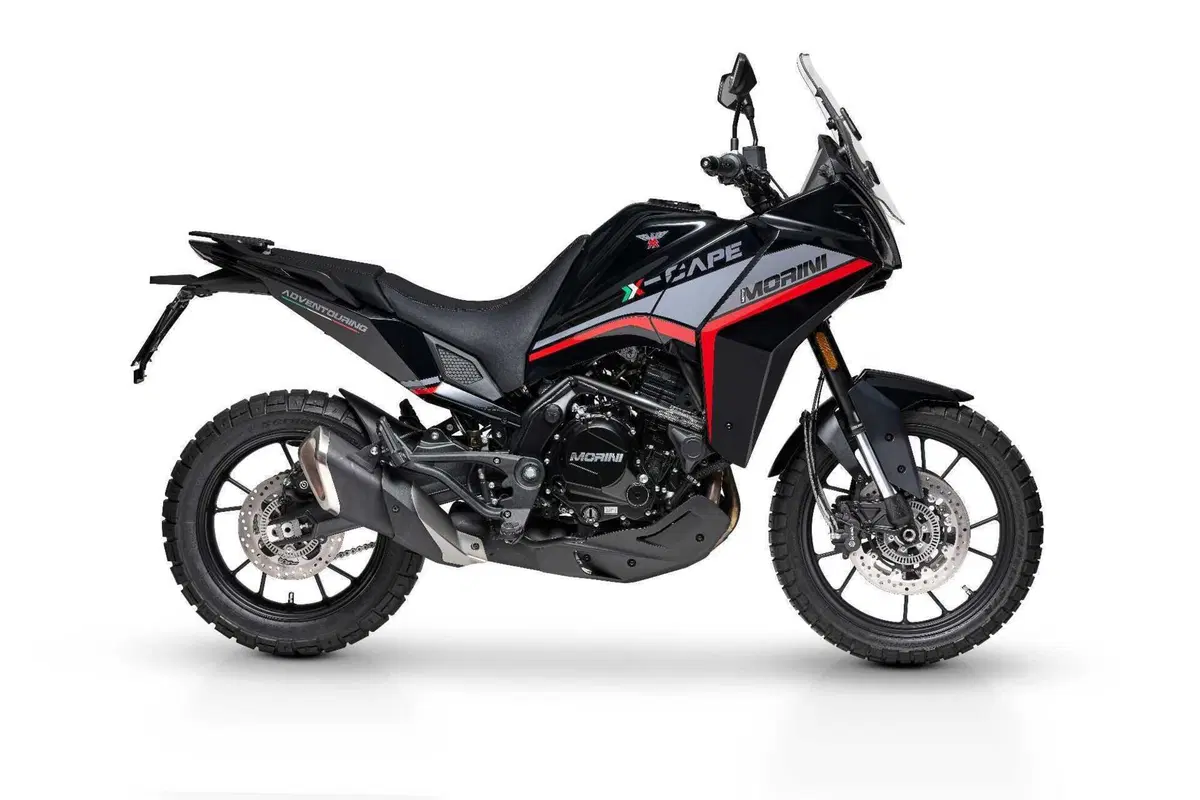 Moto Morini: la X-Cape Black Ebony arriva in concessionaria (13)