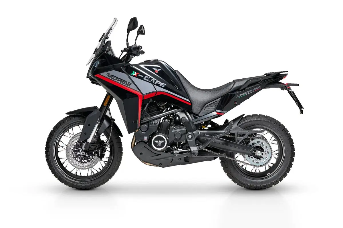 Moto Morini: la X-Cape Black Ebony arriva in concessionaria (15)