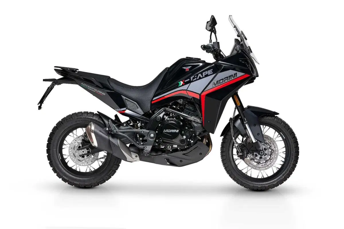 Moto Morini: la X-Cape Black Ebony arriva in concessionaria (17)