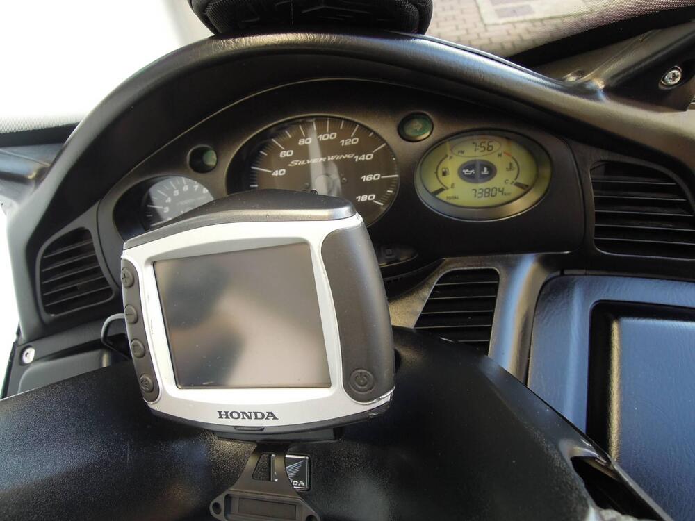 Honda Silver Wing 400 (2006 - 09) (4)