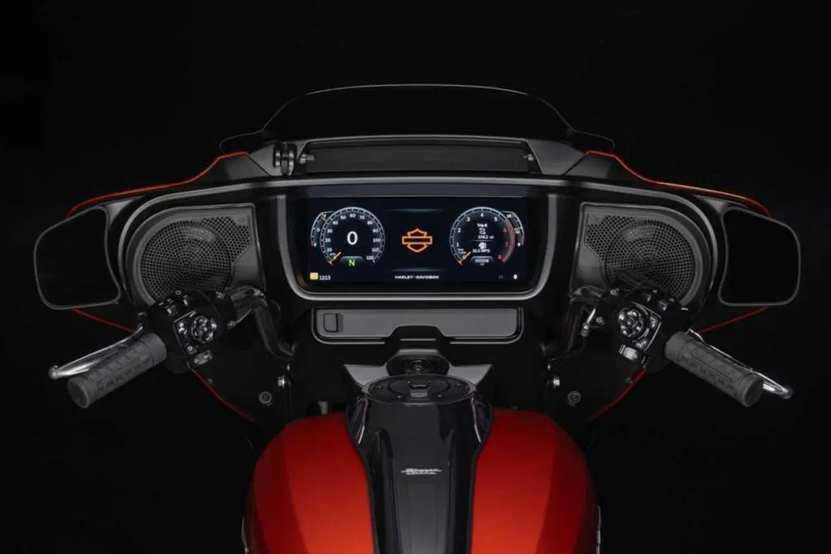 Il nuovo Street Glide 2024 di Harley-Davidson: dotazioni, versioni e prezzi (11)