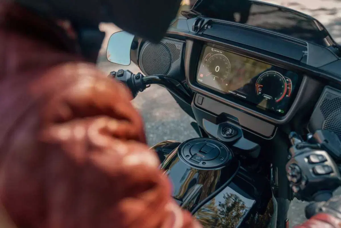 Il nuovo Street Glide 2024 di Harley-Davidson: dotazioni, versioni e prezzi (17)