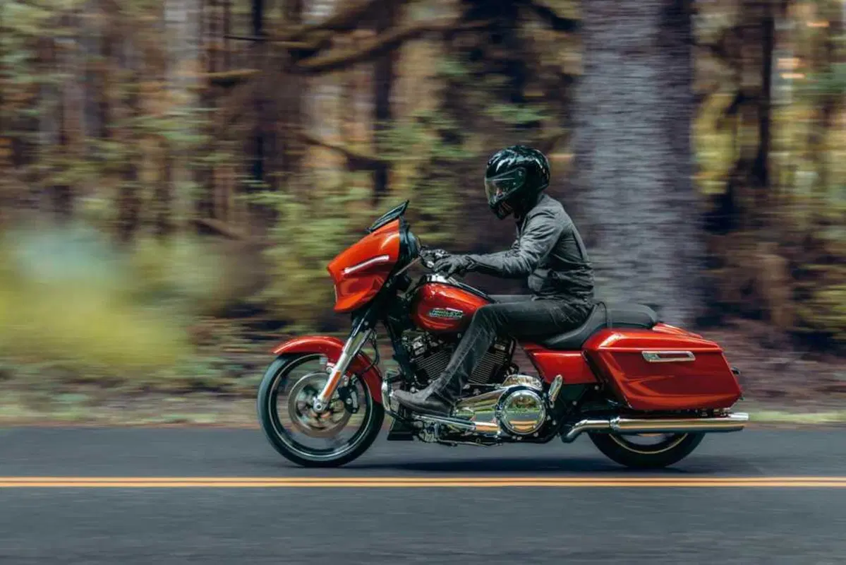 Il nuovo Street Glide 2024 di Harley-Davidson: dotazioni, versioni e prezzi (28)