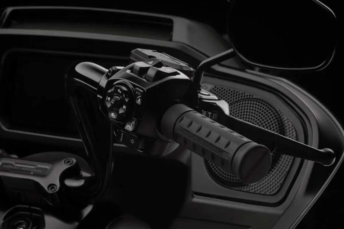 Come cambia il Road Glide 2024? Caratteristiche, prezzi e versioni (21)