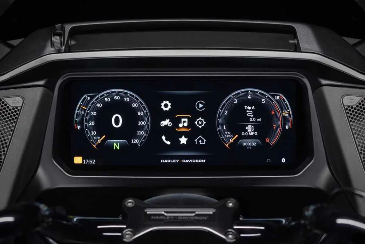 Come cambia il Road Glide 2024? Caratteristiche, prezzi e versioni (41)
