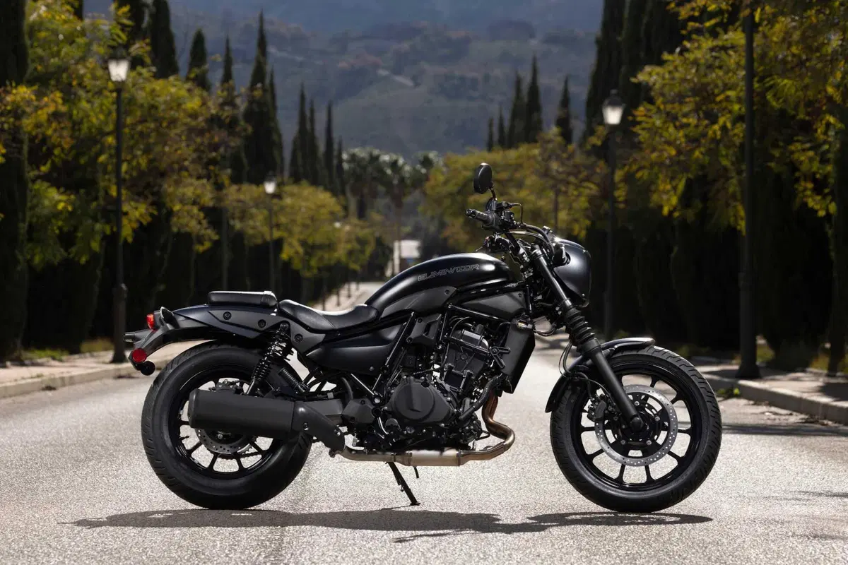 Kawasaki Eliminator 500 SE - Foto statiche (4)