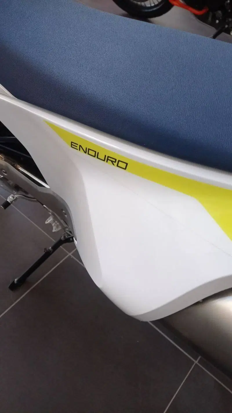 Husqvarna 701 Enduro (2023 - 25) (5)