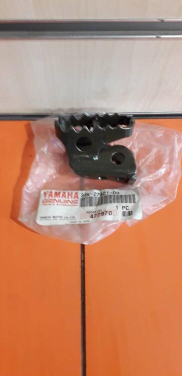 Pedana anteriore Dx Yamaha TT 34K274210000