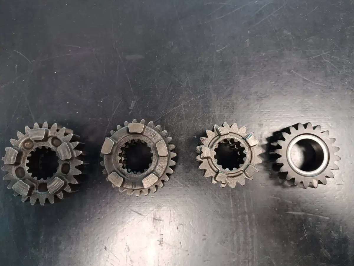 ingranaggi cambio CBR900RR Honda (7)