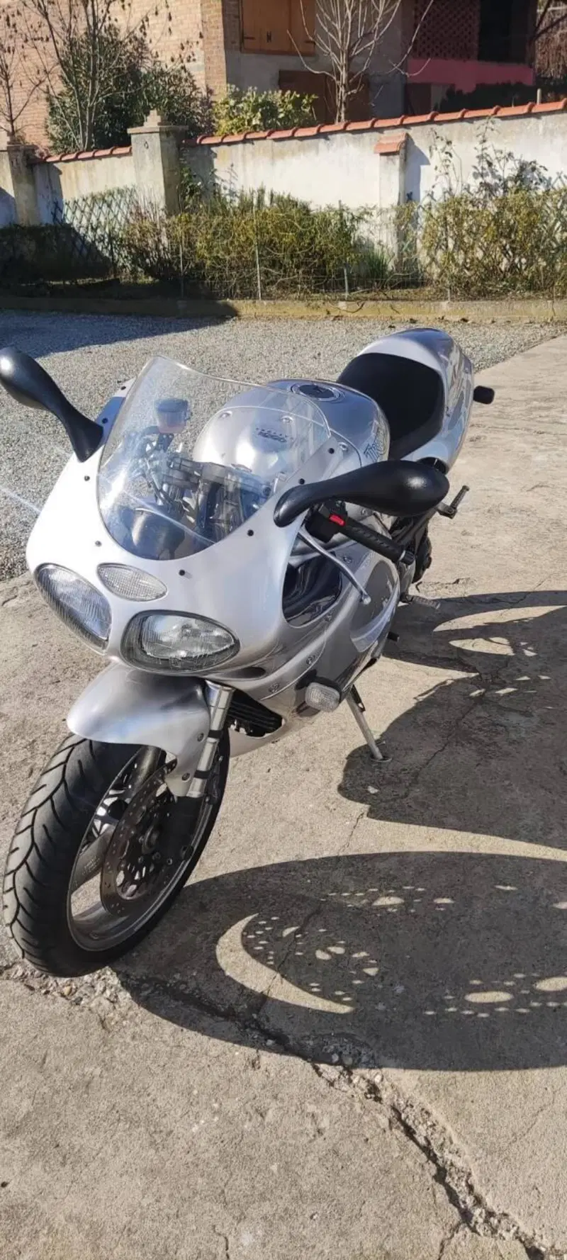 Triumph Daytona 955 I (1999 - 01) (5)