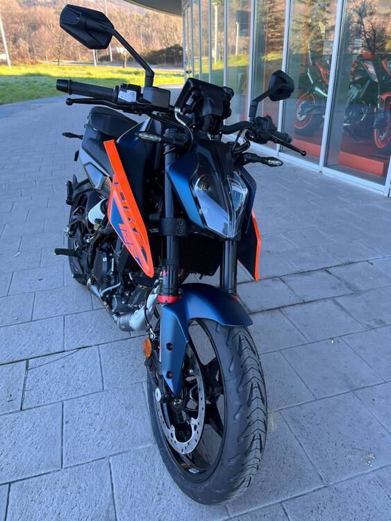 KTM 125 Duke (2024) (4)