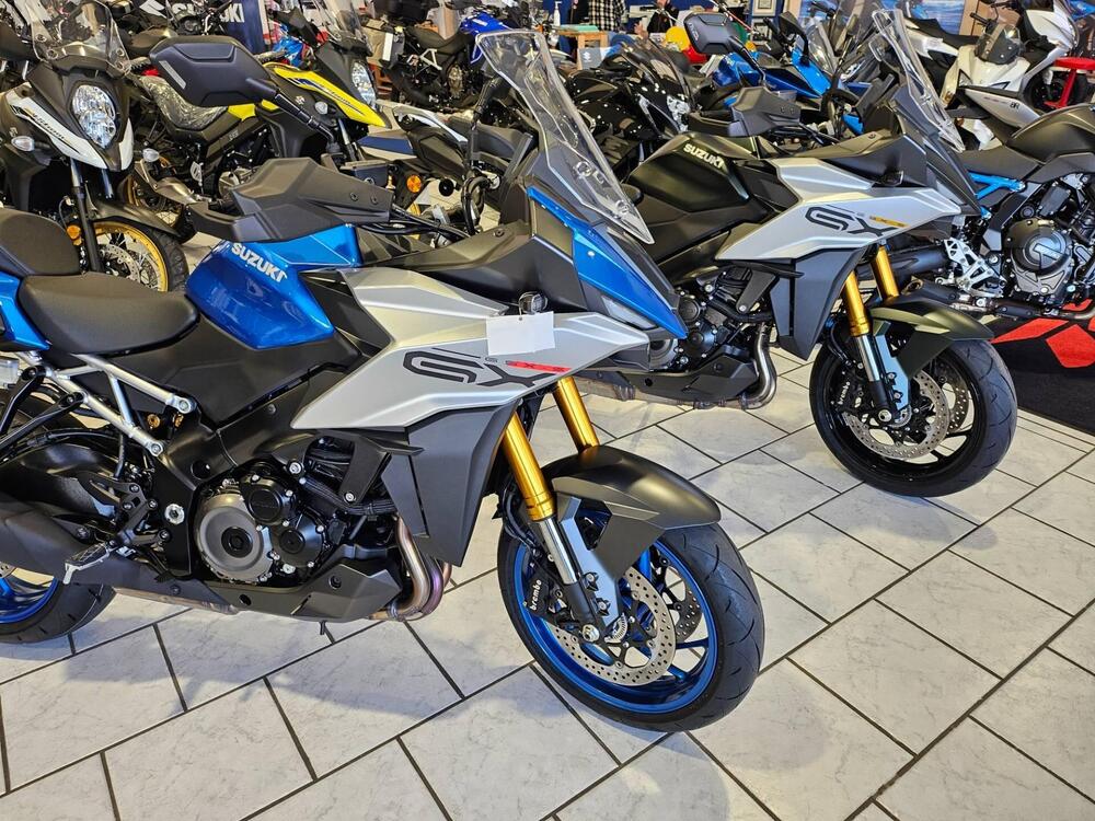 Suzuki GSX-S1000GX (2024) (4)