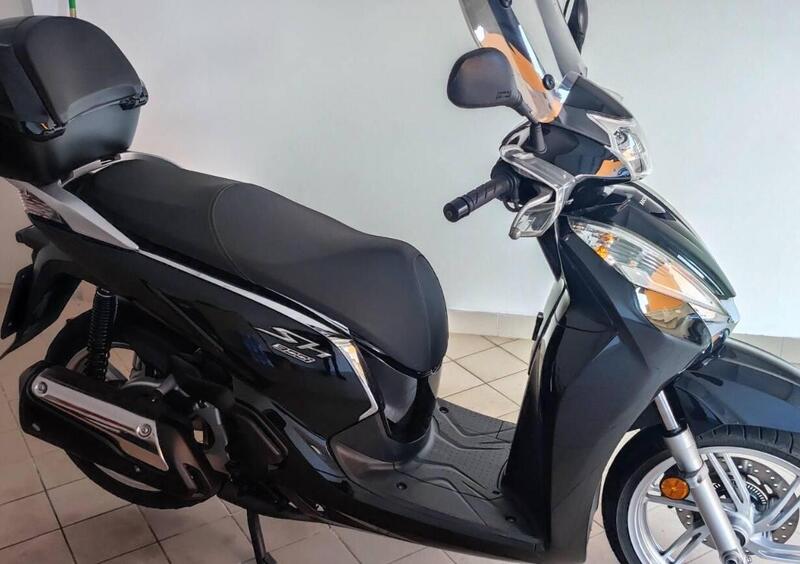 Honda SH 300 i ABS (2016 - 20) usate - Annunci moto usate Honda - pagina 3  