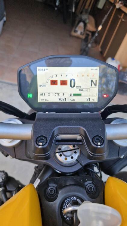 Ducati Monster 821 (2018 - 20) (2)