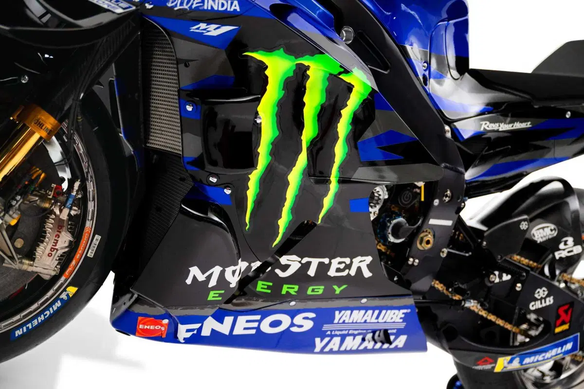 MotoGP 2024, tolti i veli alle Yamaha M1 di Quartararo e Rins! Tutte le foto [GALLERY] (12)