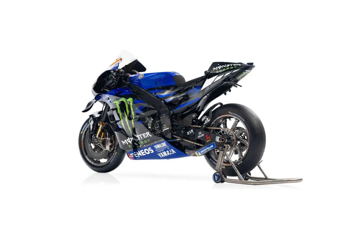 MotoGP 2024, tolti i veli alle Yamaha M1 di Quartararo e Rins! Tutte le foto [GALLERY] (17)