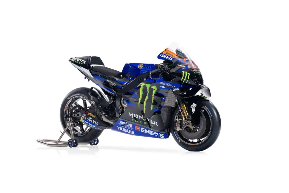 MotoGP 2024, tolti i veli alle Yamaha M1 di Quartararo e Rins! Tutte le foto [GALLERY] (21)