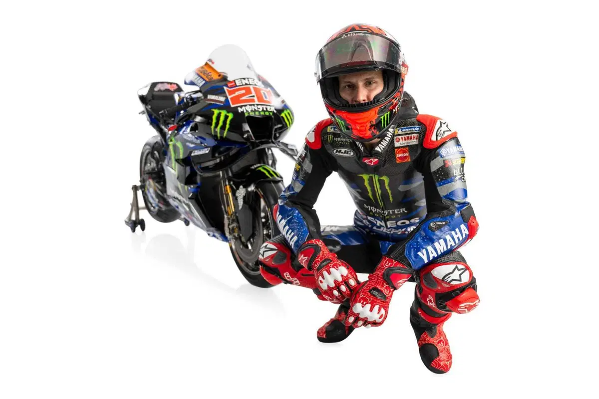 MotoGP 2024, tolti i veli alle Yamaha M1 di Quartararo e Rins! Tutte le foto [GALLERY] (39)