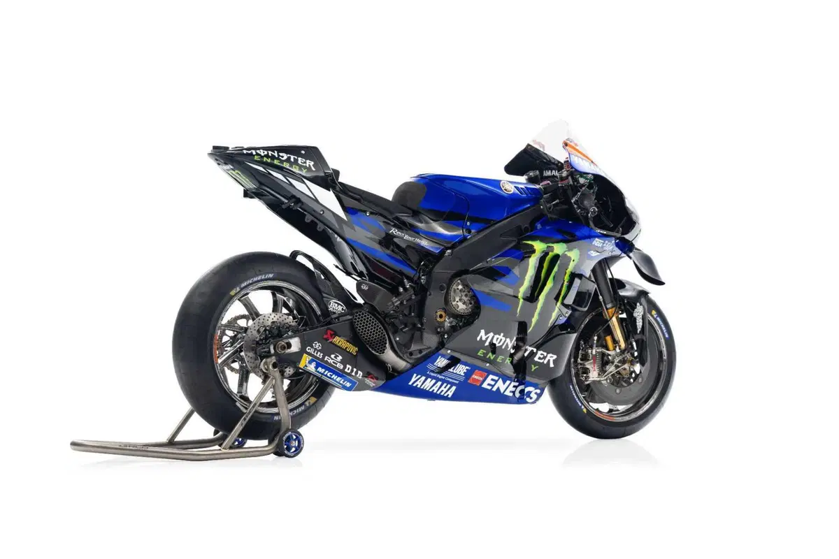 MotoGP 2024, tolti i veli alle Yamaha M1 di Quartararo e Rins! Tutte le foto [GALLERY] (6)