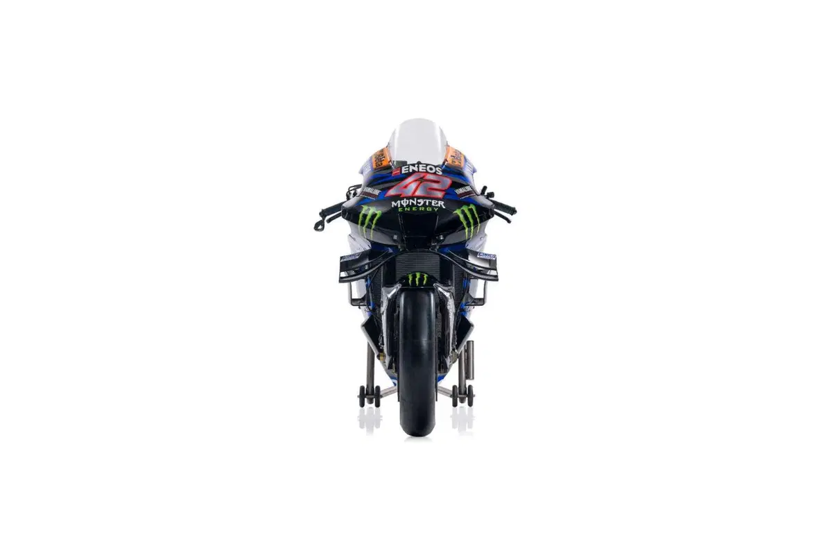 MotoGP 2024, tolti i veli alle Yamaha M1 di Quartararo e Rins! Tutte le foto [GALLERY] (14)
