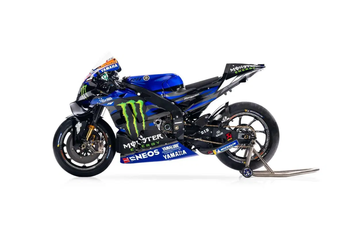 MotoGP 2024, tolti i veli alle Yamaha M1 di Quartararo e Rins! Tutte le foto [GALLERY] (16)